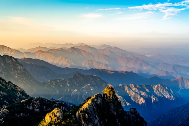 Piękna sceneria w górze Huangshan, Chiny