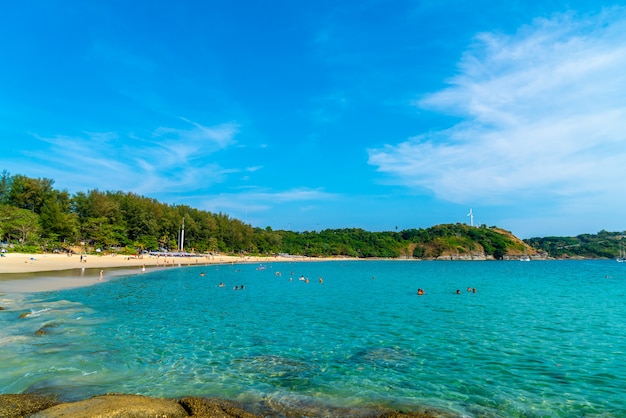 Piękna tropikalna plaża i morze