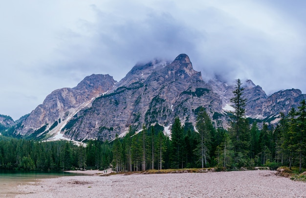 Piękne skaliste Dolomity