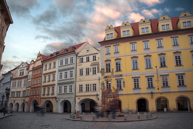 Piękne stare ulice Pragi
