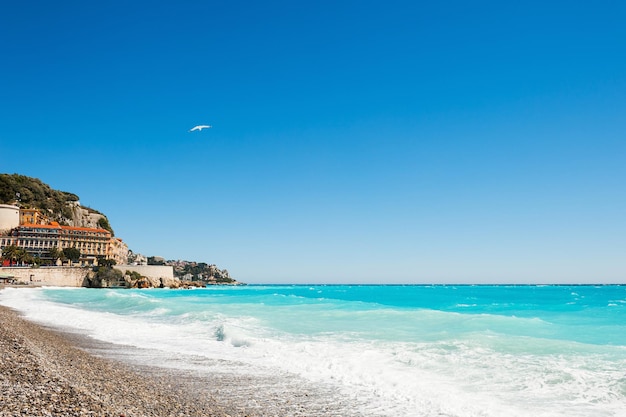 Piękne Wybrzeże Morza W Nicei We Francji. Lazurowe Wybrzeże, Francuska Riwiera