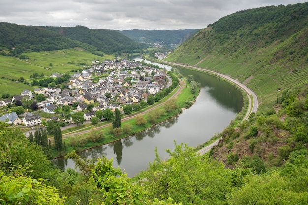 Piękne zdjęcie wioski Moselle w Niemczech