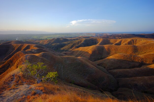 Piękny Krajobraz East Sumba Lub Sumba Timur, Położony Na Wyspie Sumba, Nusa Tenggara Timur, Indonezja.