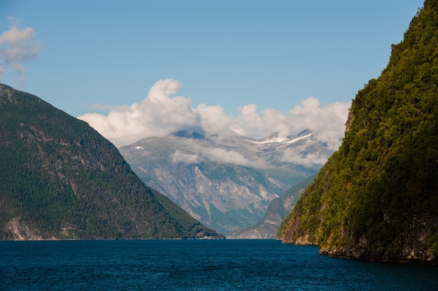 Piękny krajobraz Norwegii latem 2014