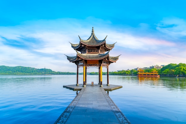 Piękny krajobraz Zachodni jezioro w Hangzhou