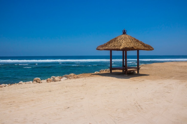 Piękny Letni Widok Na Plażę Altanka