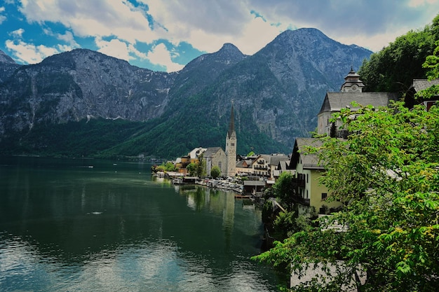 Piękny Malowniczy Krajobraz Nad Jeziorem W Austriackich Alpach W Hallstatt Salzkammergut Austria