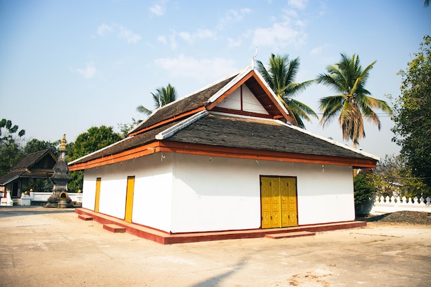 Piękny panoramiczny widok na Luang Prabang w Laosie