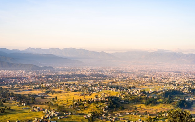 piękny widok krajobrazu pól uprawnych ryżu w Katmandu Nepal