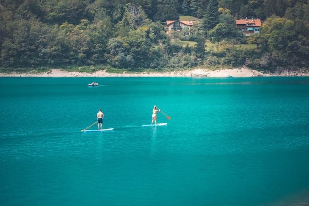 Piękny widok na jezioro Iseo