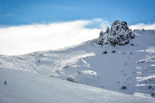 Piękny widok na katedrę Cerro znajdującą się w Bariloche Argentina