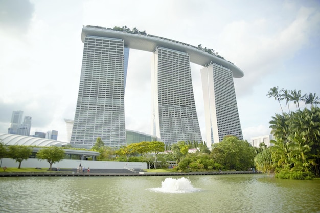 Piękny widok na panoramę Singapuru