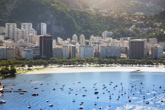 Piękny widok na Rio de Janeiro w słoneczny dzień, Brazylia