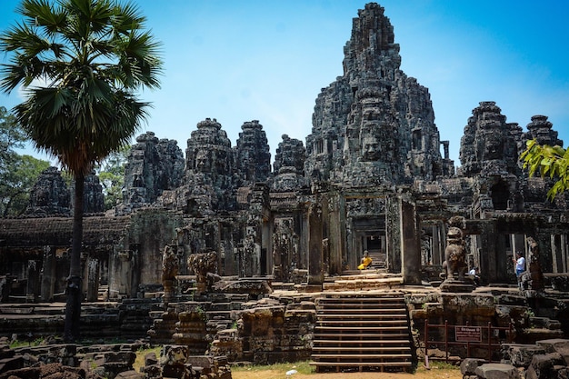 Piękny widok na świątynię Angkor Wat znajdującą się w Kambodży Siem Reap