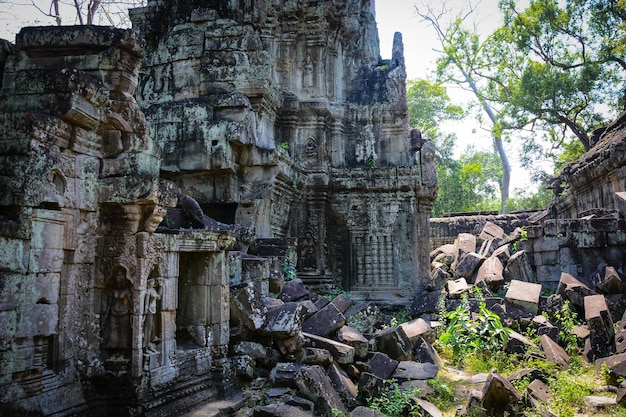 Piękny widok na świątynię Angkor Wat znajdującą się w Kambodży Siem Reap