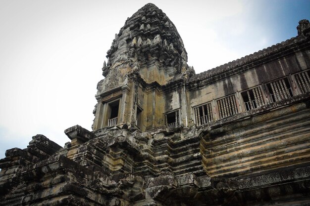 Piękny widok na świątynię Angkor Wat znajdującą się w Kambodży Siem Reap