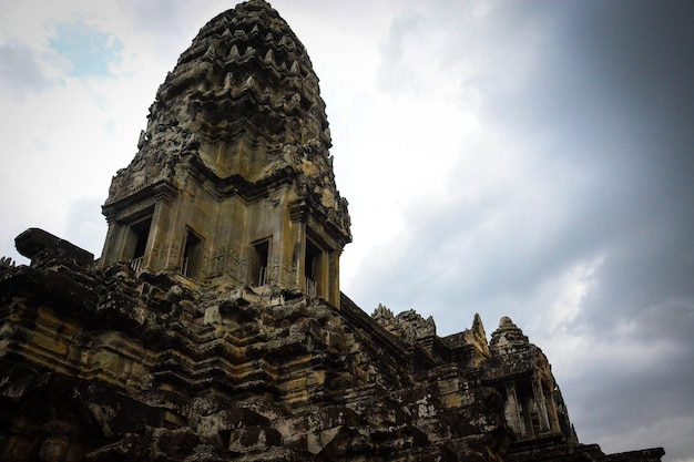 Piękny Widok Na świątynię Angkor Wat Znajdującą Się W Kambodży Siem Reap