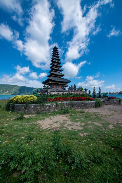 Piękny Widok Na świątynię Ulun Danu Batur Znajdującą Się Na Bali W Indonezji