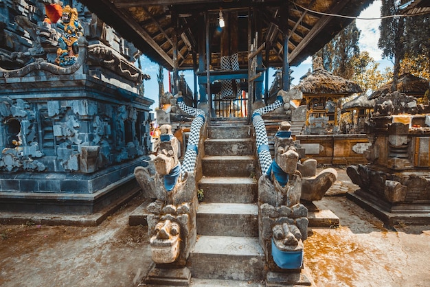 Piękny widok na świątynię Ulun Danu Beratan znajdującą się na Bali w Indonezji