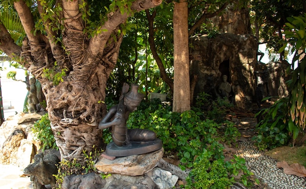 Piękny widok na świątynię Wat Pho znajdującą się w Bangkoku w Tajlandii