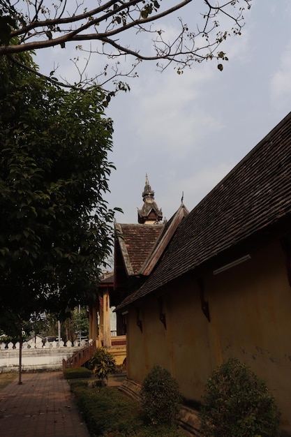 Piękny widok na świątynię wat sisaket znajdującą się w Vientiane Laos