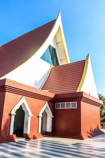 Piękny widok na świątynię Wat Yai Chaimongkhol znajdującą się w Ayutthaya Thailand