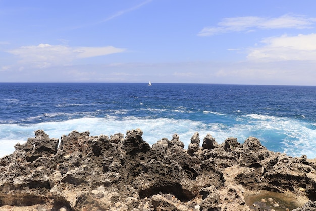 Piękny widok na Waterblow w Nusa Dua Beach Bali Indonezja