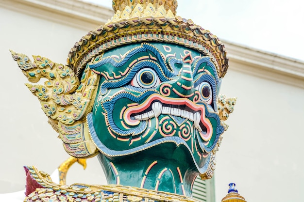 Piękny widok na Wielki Pałac w Muzeum Wat Phra Kaew w Bangkoku w Tajlandii