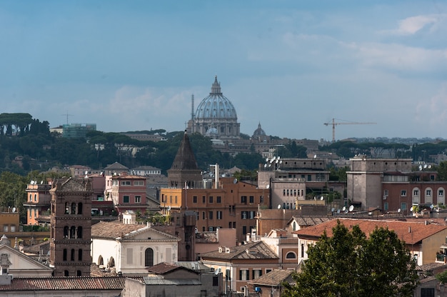 Piękny widok na włoski Rzym latem?