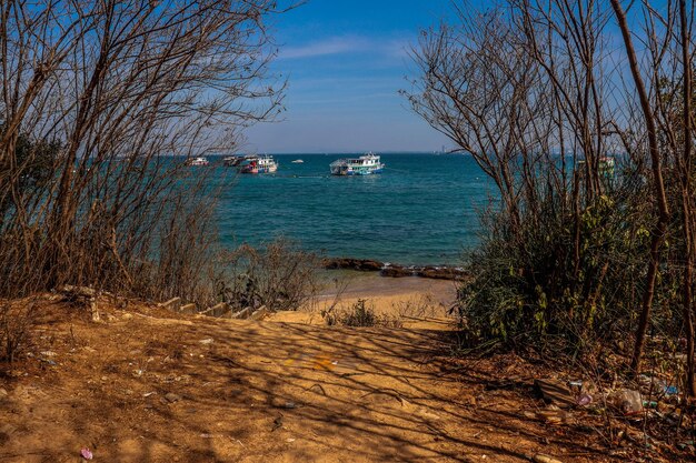 Piękny Widok Na Wyspę Koh Larn W Tajlandii