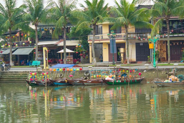 Piękny widok panoramiczny na miasto Hoi An w Wietnamie