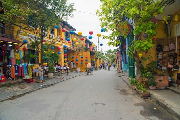 Piękny widok panoramiczny na miasto Hoi An w Wietnamie