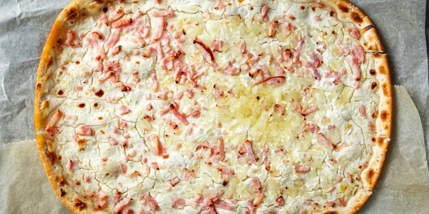 Pikantne Ciasto Flammkuchen Boczek Cebula Kwaśna śmietana Pyszne Wypieki świeży Posiłek Jedzenie Przekąska