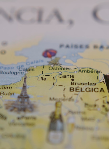 pionowa mapa turystyczna miasta Gandaw w Belgii w koncepcji podróży