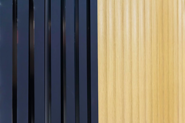 Zdjęcie pionowy kształt drewna i wykończenie wnętrza z czarnego aluminium
