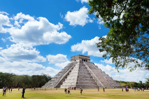 Piramida Kukulkan w Chichen Itza w Meksyku
