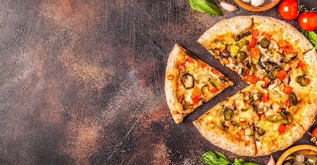 Pizza meksykańska z papryką jalapeno