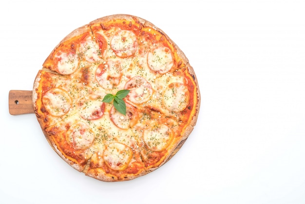 pizza pomidory na białym tle