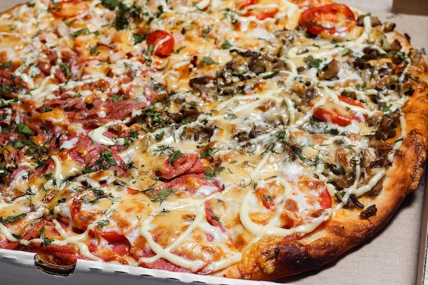 Pizza w kartonie Zbliżenie Dostawa pizzy Menu pizzy