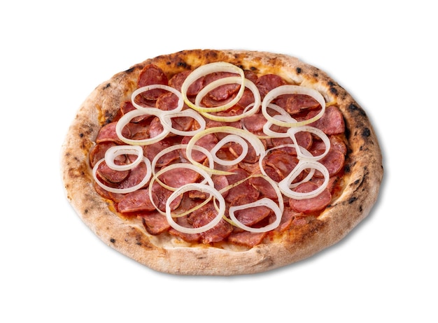 Zdjęcie pizza w stylu kiełbaski i cebuli z kalabrii na białym tle