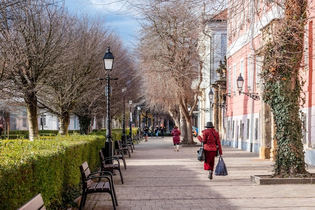 Plac 15 marca jest jednym ze słynnych miejsc publicznych śródmieścia