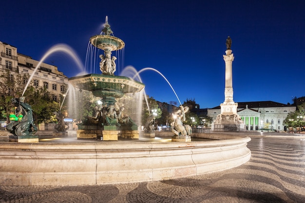 Plac Rossio (Plac Pedro IV) w mieście Lizbona, Portugalia