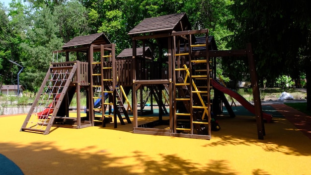 Plac zabaw dla dzieci w parku