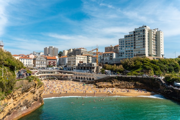 Plage du Port Vieux w Biarritz, letnie wakacje w południowo-wschodniej Francji