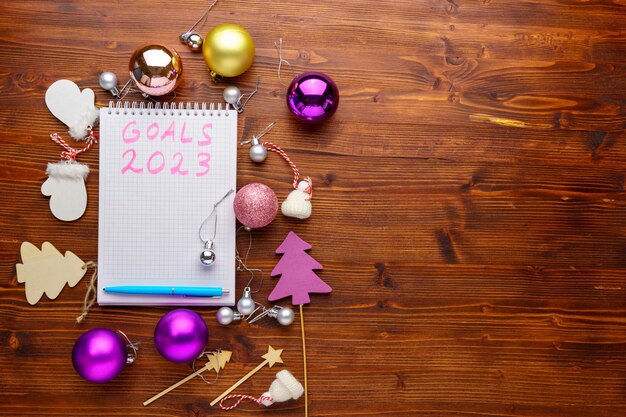Planowanie celów noworocznych na rok 2023 Cele noworoczne i ustalanie rozwiązań Układ płaski Koncepcja planowania świąt Bożego Narodzenia Skopiuj miejsce