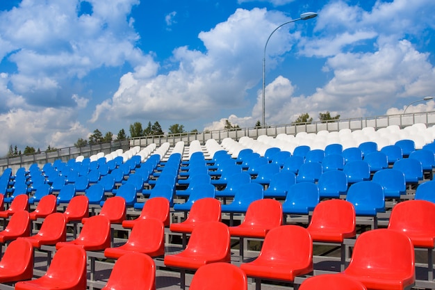 Plastikowe Siedzenia Na Stadionie