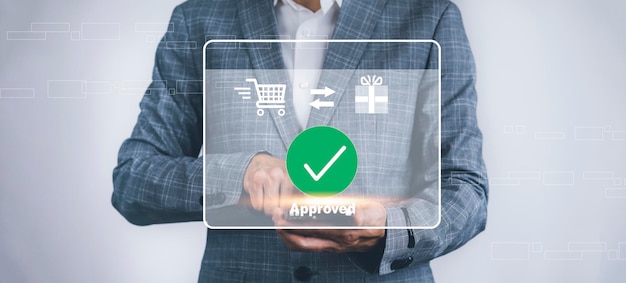 Płatność online z marketingu cyfrowego Biznesmen dotykowy bankowość płatność rachunku online Zatwierdzona koncepcja przycisk karta kredytowa i ikona połączenia sieciowego na tle wirtualnego ekranu technologii biznesowej