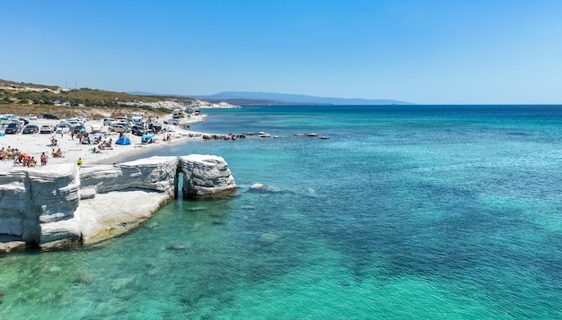 Plaża Alacati w Cesme Town, widok z lotu ptaka Delikli koy z drone