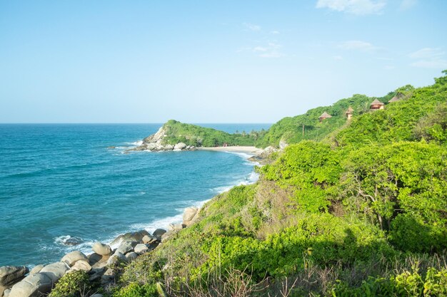 Plaża Canaveral o zachodzie słońca w parku narodowym Tayrona w Kolumbii