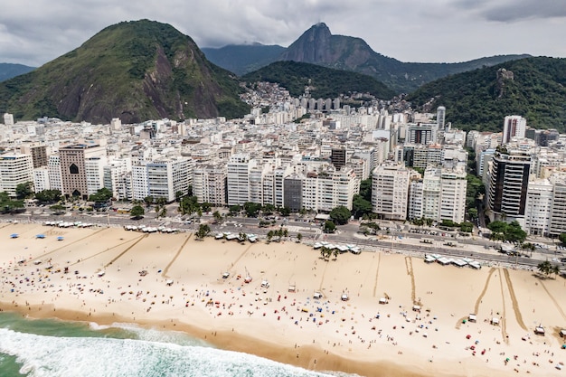 Zdjęcie plaża copacabana w rio de janeiro w brazylii